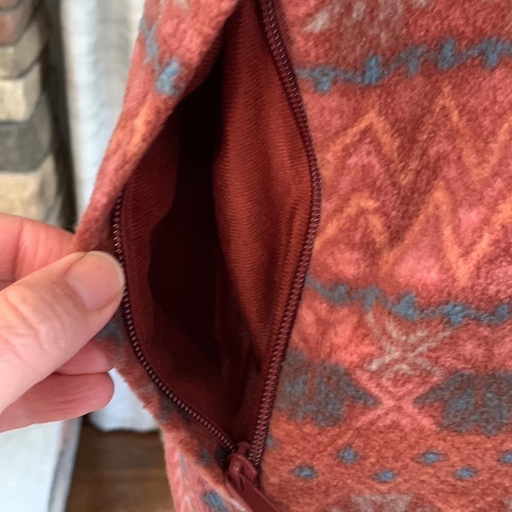 Columbia large rust colored patterned zip up fleece jacket - Picture 4 of 7